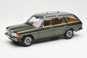 Mercedes 230T W123 T-Model グリーン メタリック Norev 1:18