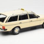 Mercedes 230T W123 T-Model タクシー Norev 1:18 - image 3 of 8