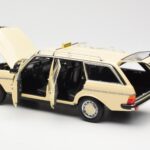 Mercedes 230T W123 T-Model タクシー Norev 1:18 - image 5 of 8