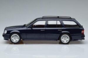 Mercedes E36 AMG S124 ブルー Otto 1:18 OT753 レジン - 画像 3/6