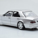 Mercedes E500 W124 シルバー Otto 1:18 - image 5 of 6