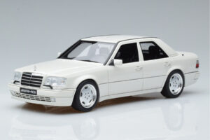 Mercedes E60 AMG W124 ホワイト Otto 1:18