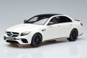 Mercedes AMG E63 S W213 ホワイト GT Spirit 1:18