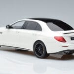 Mercedes AMG E63 S W213 ホワイト GT Spirit 1:18 - image 5 of 6