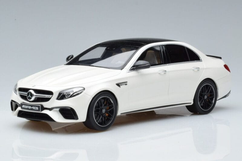 Mercedes AMG E63 S W213 ホワイト GT Spirit 1:18