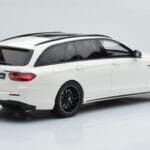 Mercedes AMG E63 S S213 T-Model ホワイト GT Spirit 1:18 - image 2 of 6