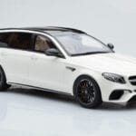 Mercedes AMG E63 S S213 T-Model ホワイト GT Spirit 1:18 - image 4 of 6