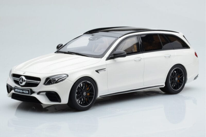 Mercedes AMG E63 S S213 T-Model ホワイト GT Spirit 1:18