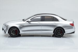 Mercedes AMG E63 S W213 シルバー GT Spirit 1:18 GT230 レジン - 画像 3/6
