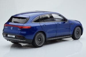 Mercedes EQC 400 ブリリアントブルー NZG 1:18 B66963757 メタル - 画像 3/8