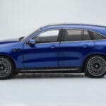 Mercedes EQC 400 ブリリアントブルー NZG 1:18 - image 4 of 8