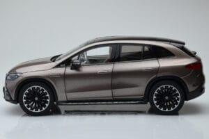 Mercedes EQE SUV X294 AMG Line ベルベットブラウン NZG 1:18 B66960836 メタル - 画像 4/8