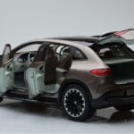 Mercedes EQE SUV X294 AMG Line ベルベットブラウン NZG 1:18 - image 5 of 8
