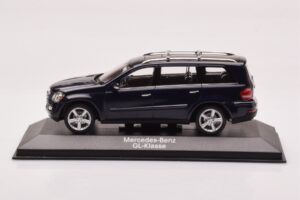 Mercedes GL X164 タンザナイトブルー Minichamps 1:43