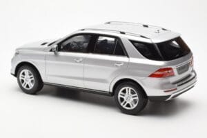 Mercedes M-Class W166 イリジウムシルバー メタリック Minichamps 1:18 B66960064 メタル - 画像 7/8