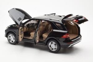 Mercedes M-Class W166 オブシディアンブラック メタリック Minichamps 1:18 B66960063 メタル - 画像 5/8