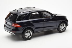 Mercedes M-Class W166 タンザナイトブルー メタリック Minichamps 1:18 B66960065 メタル - 画像 3/8