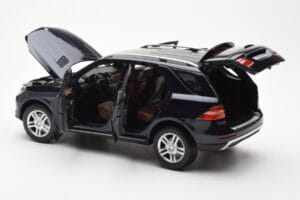 Mercedes M-Class W166 タンザナイトブルー メタリック Minichamps 1:18 B66960065 メタル - 画像 5/8