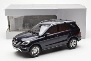 Mercedes M-Class W166 タンザナイトブルー メタリック Minichamps 1:18 B66960065 メタル - 画像 8/8
