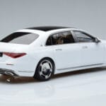 Mercedes Maybach S600 W222 V12 Biturbo ダイヤモンドホワイト Almost Real 1:18 - image 3 of 11