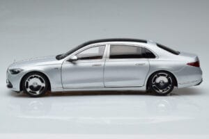 Mercedes Maybach S600 W222 V12 Biturbo ハイテクシルバー Almost Real 1:18 820118 メタル - 画像 5/12