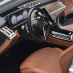 Mercedes Maybach S600 W222 V12 Biturbo ハイテクシルバー Almost Real 1:18 - image 10 of 12