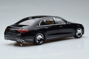 Mercedes Maybach S600 W222 V12 Biturbo オブシディアンブラック Almost Real 1:18 820115 メタル - 画像 3/11