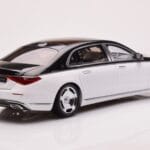Mercedes Maybach S680 W223 オブシディアンブラック ダイヤモンドホワイト Almost Real 1:18 - image 3 of 7