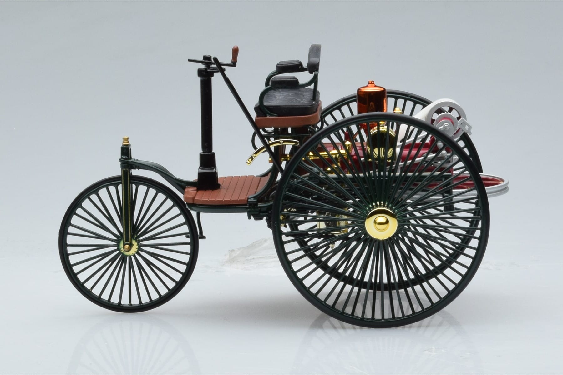 Mercedes Patent Motorwagen グリーン Norev 1:18 183701 メタル - 画像 3/6