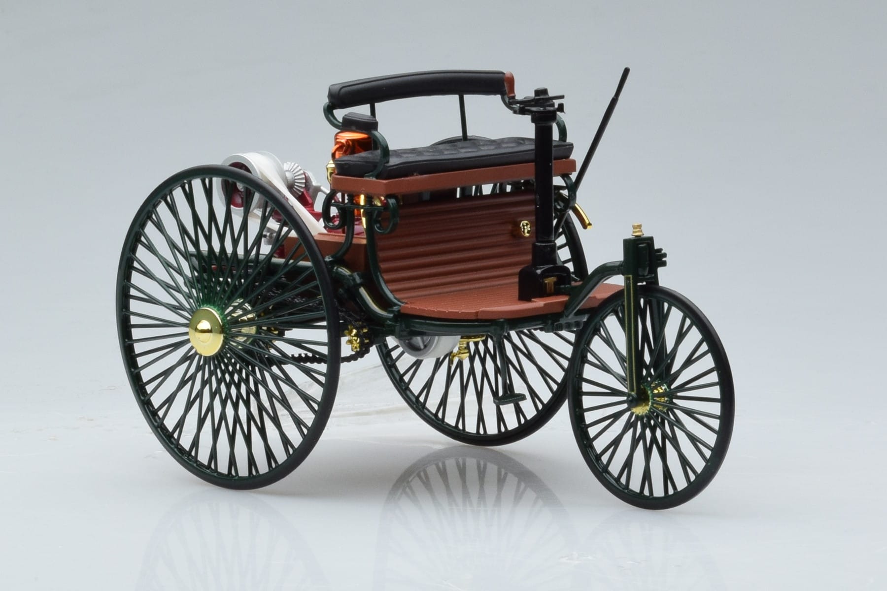 Mercedes Patent Motorwagen グリーン Norev 1:18 183701 メタル - 画像 4/6