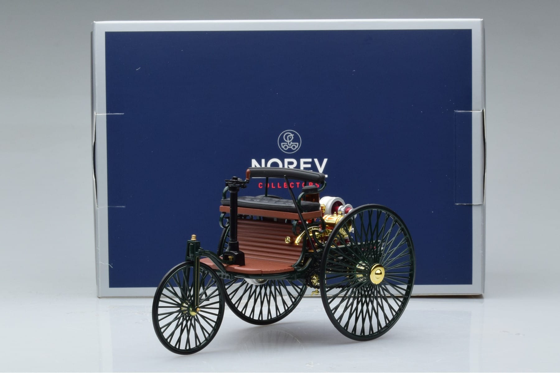 Mercedes Patent Motorwagen グリーン Norev 1:18 183701 メタル - 画像 6/6