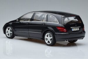 Mercedes R-Class W251 オブシディアンブラック Minichamps 1:18 B66962325 メタル - 画像 6/7