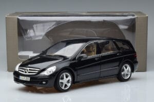 Mercedes R-Class W251 オブシディアンブラック Minichamps 1:18 B66962325 メタル - 画像 7/7