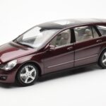Mercedes R-Class W251 レッド メタリック Minichamps 1:18