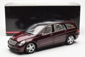 Mercedes R-Class W251 レッド メタリック Minichamps 1:18 150034602 メタル - 画像 8/8