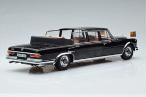 Mercedes 600 Pullman W100 Landaulet Queen Elizabeth II KK-Scale 1:18 KKDC181185 メタル - 画像 2/6