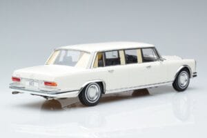 Mercedes S-Class 600 W100 LWB Pullman ホワイト MCG 1:18 MCG18188 メタル - 画像 2/6