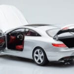 Mercedes S-Class W222 イリジウムシルバー Norev 1:18 - image 5 of 8