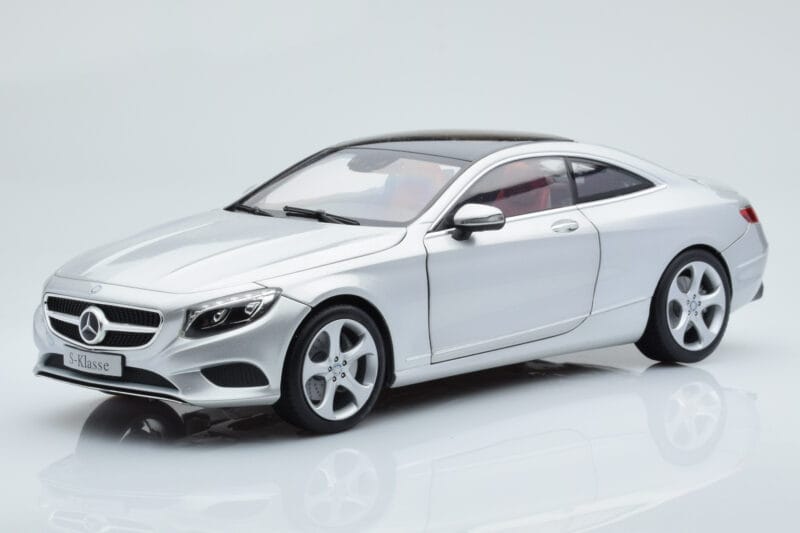 Mercedes S-Class W222 イリジウムシルバー Norev 1:18