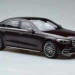 Mercedes S-Class W223 AMG Line レッド Norev 1:18 - image 6 of 8