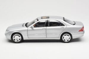 Mercedes S600 W220 シルバー メタリック Norev 1:18 183810 メタル - 画像 4/8