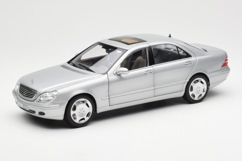 Mercedes S600 W220 シルバー メタリック Norev 1:18