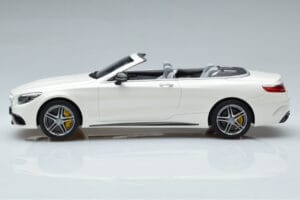 Mercedes AMG S63 A217 カブリオレ Diamond ホワイト GT Spirit 1:18 B66965712 レジン - 画像 3/6
