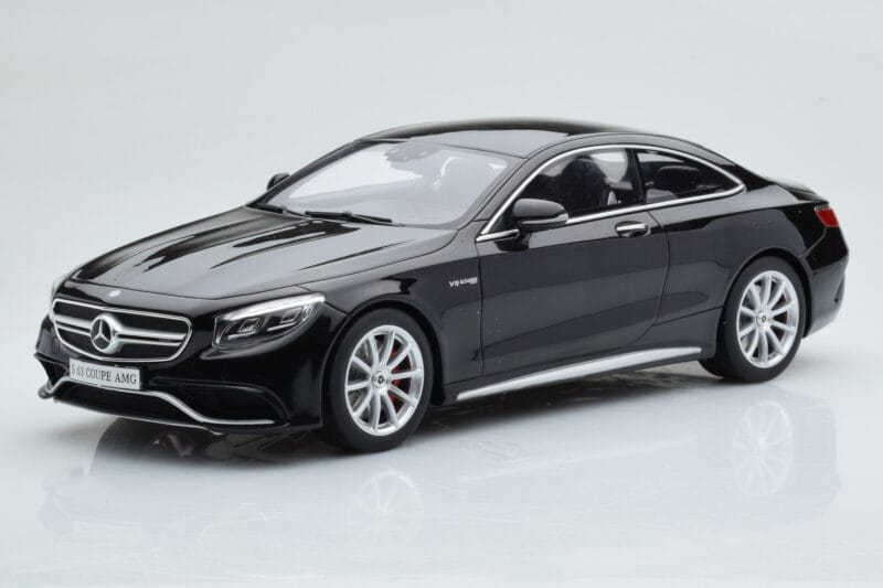 Mercedes AMG S63 C217 クーペ ブラック GT Spirit 1:18