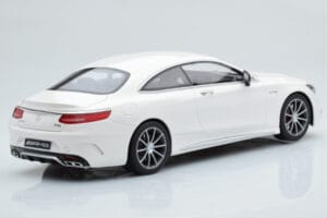 Mercedes AMG S63 C217 クーペ ホワイト GT Spirit 1:18 B66960372 レジン - 画像 2/6