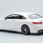 Mercedes AMG S63 C217 クーペ ホワイト GT Spirit 1:18 - image 5 of 6