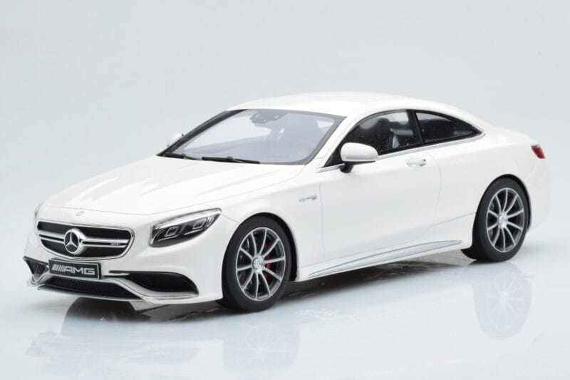 Mercedes AMG S63 C217 クーペ ホワイト GT Spirit 1:18