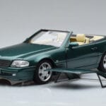 Mercedes SL500 R129 グリーンメタリック Norev 1:18 183753 メタル - image 3 of 8