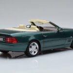 Mercedes SL500 R129 グリーンメタリック Norev 1:18 183753 メタル - image 4 of 8
