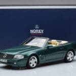 Mercedes SL500 R129 グリーンメタリック Norev 1:18 183753 メタル - image 8 of 8